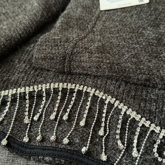 BNWT Zara Drip Rhinestone Crop Sweater! - Picture 8 of 10